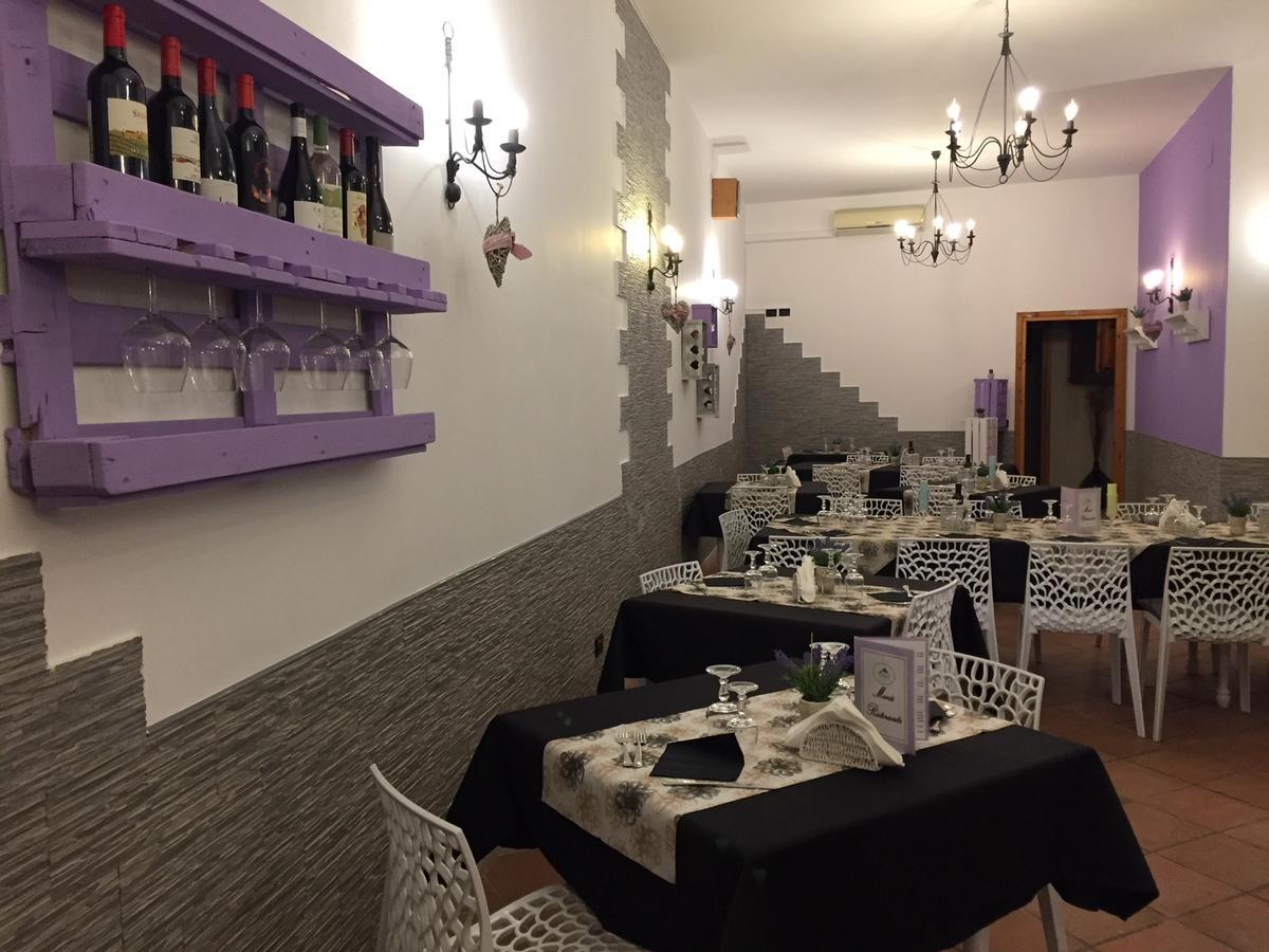 Casa Vacanze Il Cortile กุสโตนาชี ภายนอก รูปภาพ